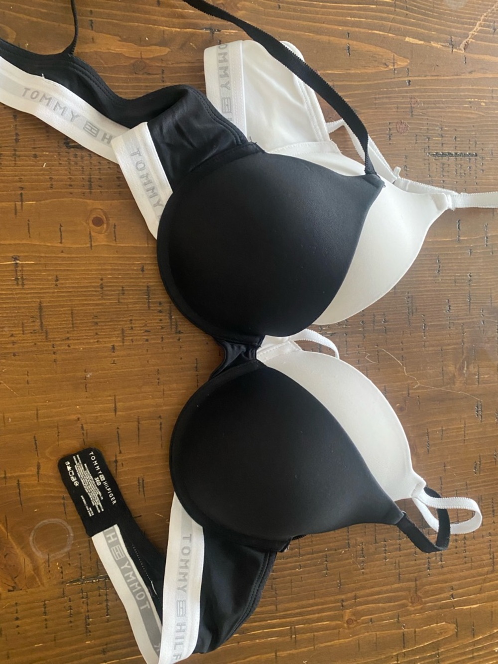 Tommy Hilfiger Black & White Push-up Bra set